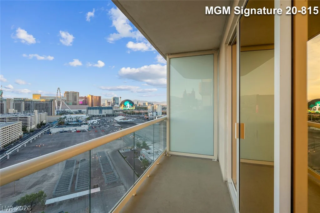 125 Harmon, Las Vegas, NV 89109