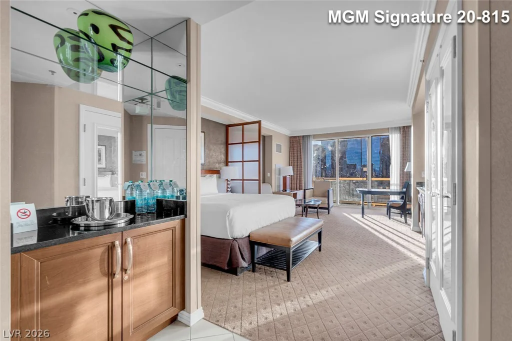 125 Harmon, Las Vegas, NV 89109