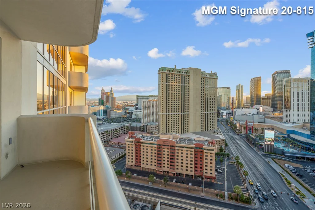 125 Harmon, Las Vegas, NV 89109