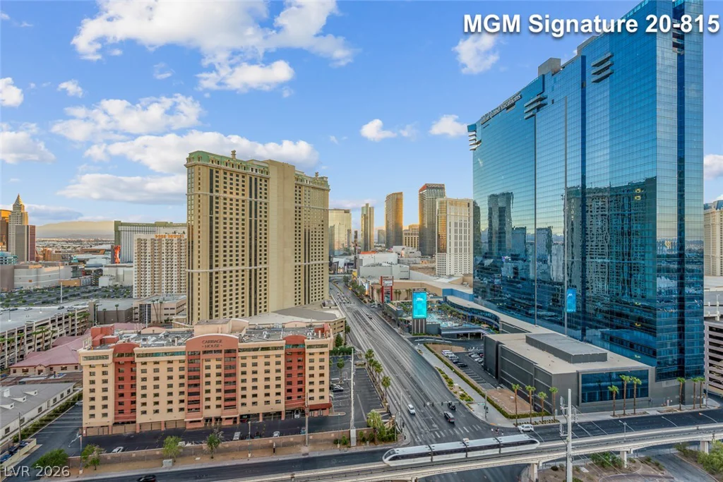 125 Harmon, Las Vegas, NV 89109