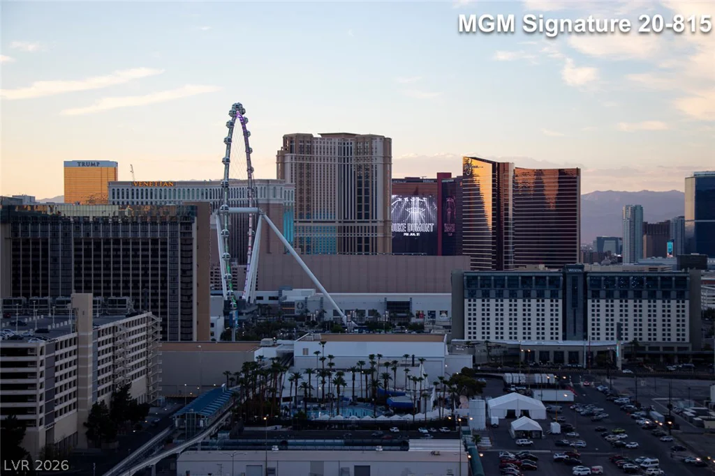 125 Harmon, Las Vegas, NV 89109