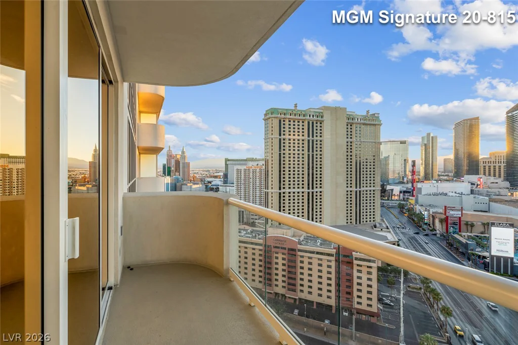 125 Harmon, Las Vegas, NV 89109