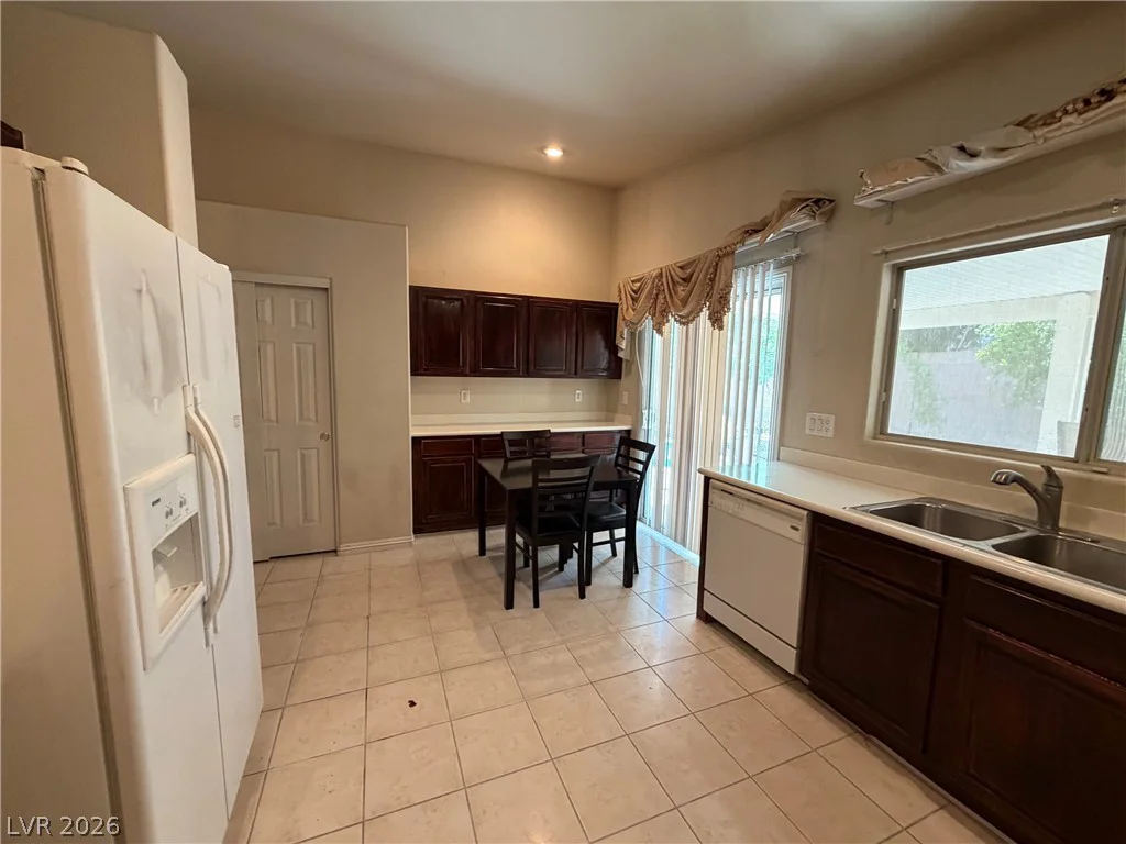 6113 Alderley, North Las Vegas, NV 89081