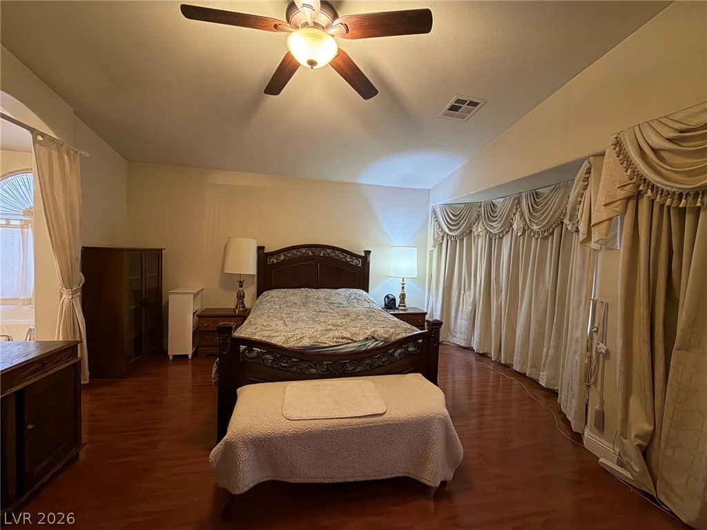 6113 Alderley, North Las Vegas, NV 89081