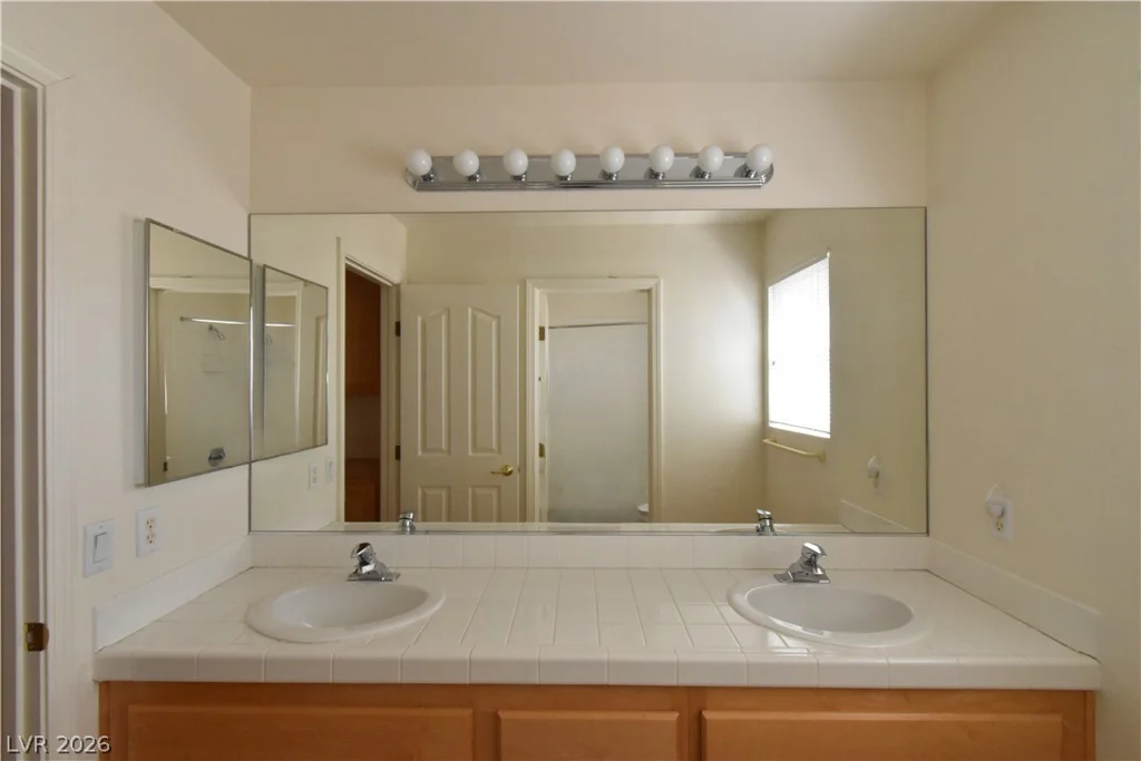 9243 Snow Flower, Las Vegas, NV 89147