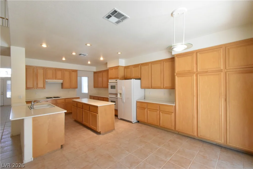9243 Snow Flower, Las Vegas, NV 89147