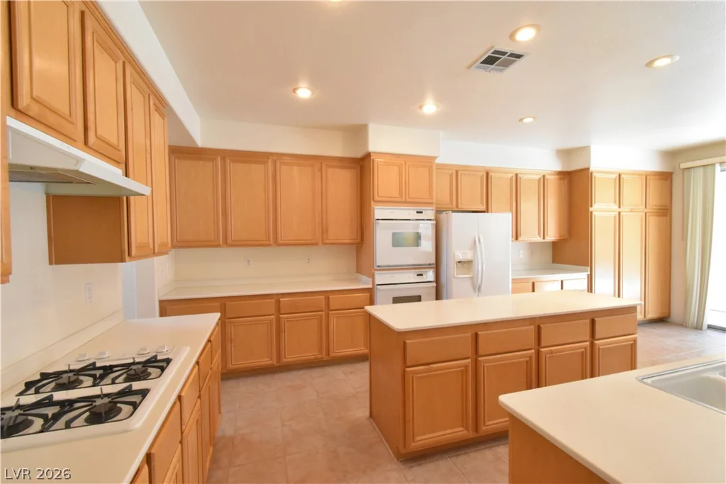 9243 Snow Flower, Las Vegas, NV 89147