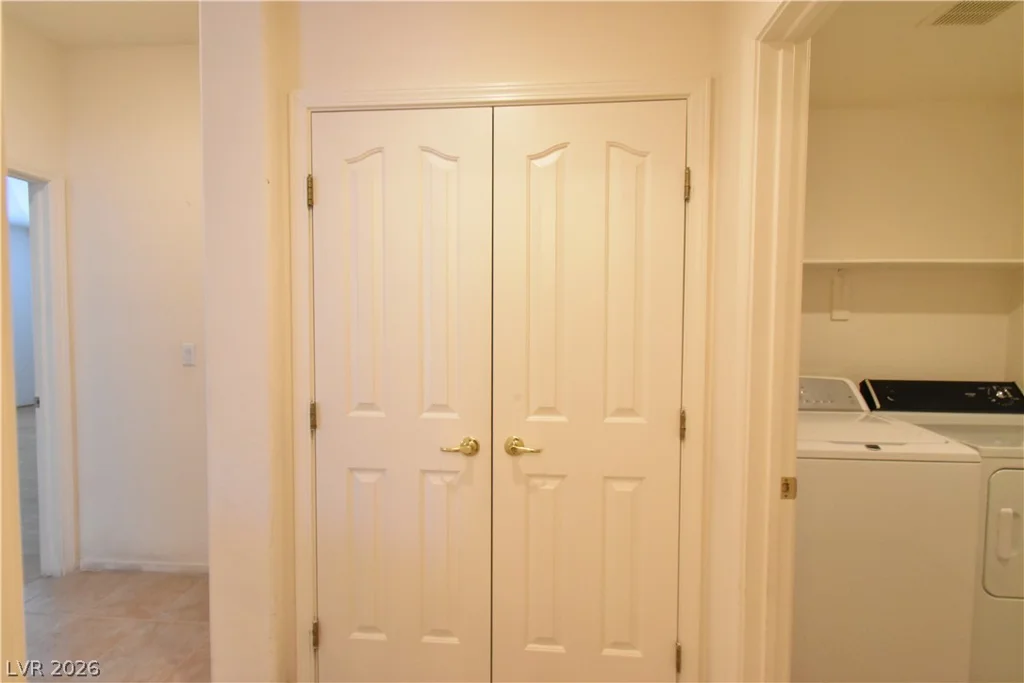 9243 Snow Flower, Las Vegas, NV 89147