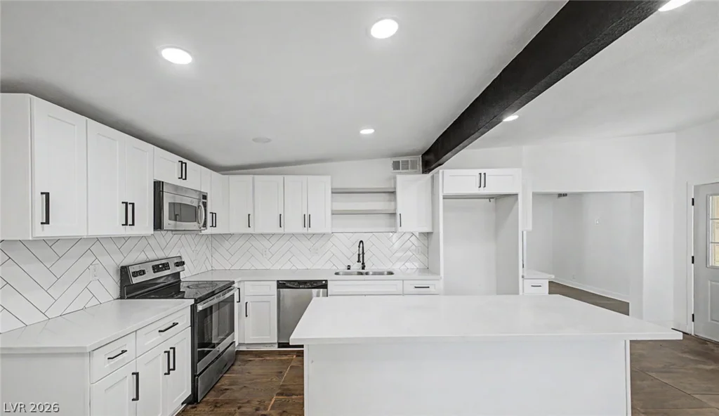 3220 Stanley, North Las Vegas, NV 89030