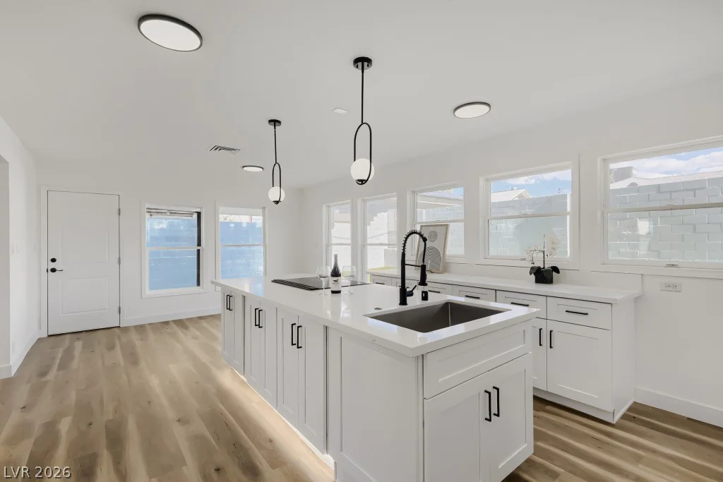 123 Elm, Henderson, NV 89015