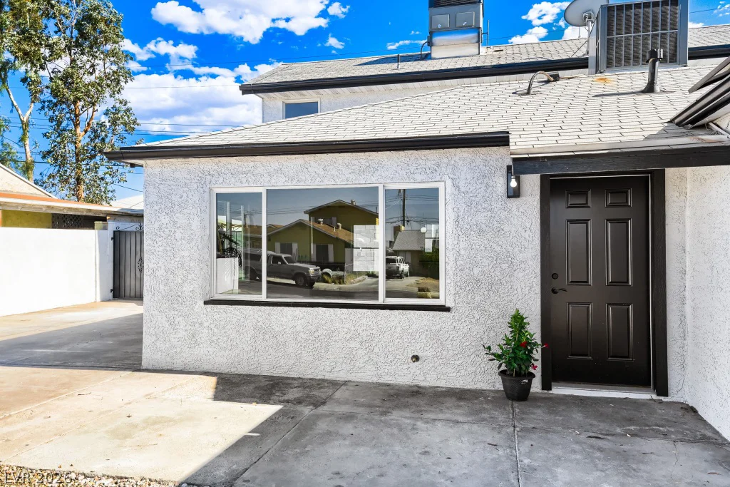 123 Elm, Henderson, NV 89015