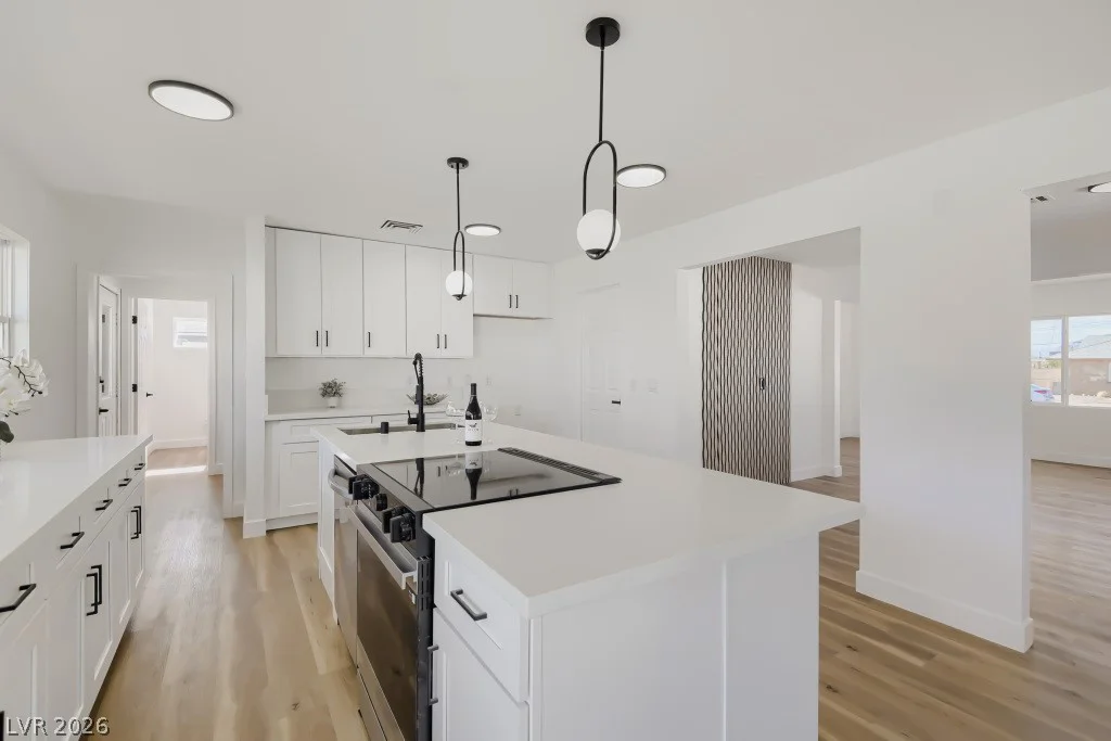 123 Elm, Henderson, NV 89015