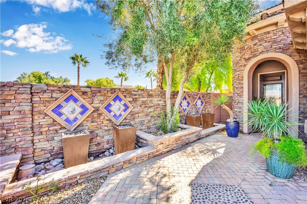 127 Birch Ridge, Las Vegas, NV 89183