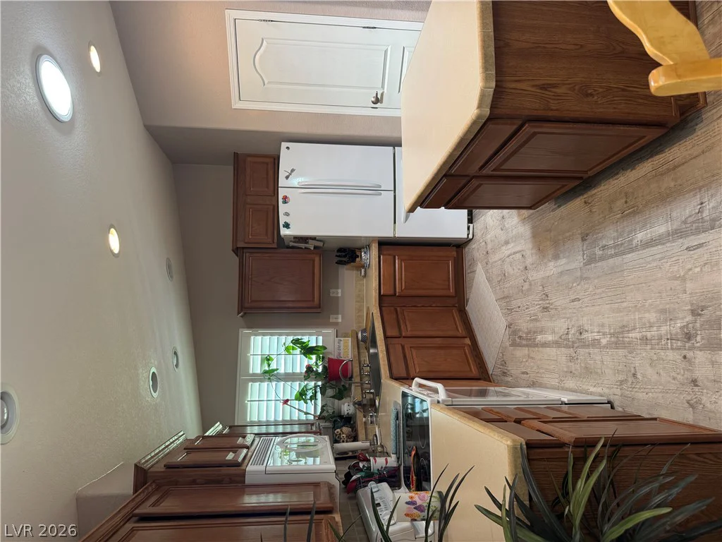 820 Montecito, Pahrump, NV 89048
