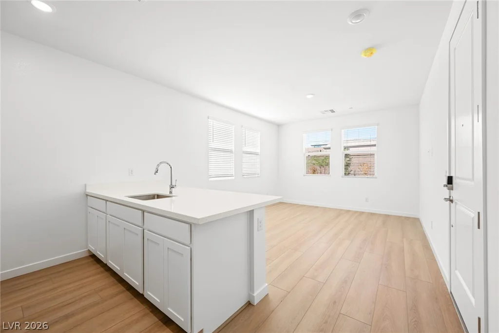 1409 Bianca Falls, Henderson, NV 89011