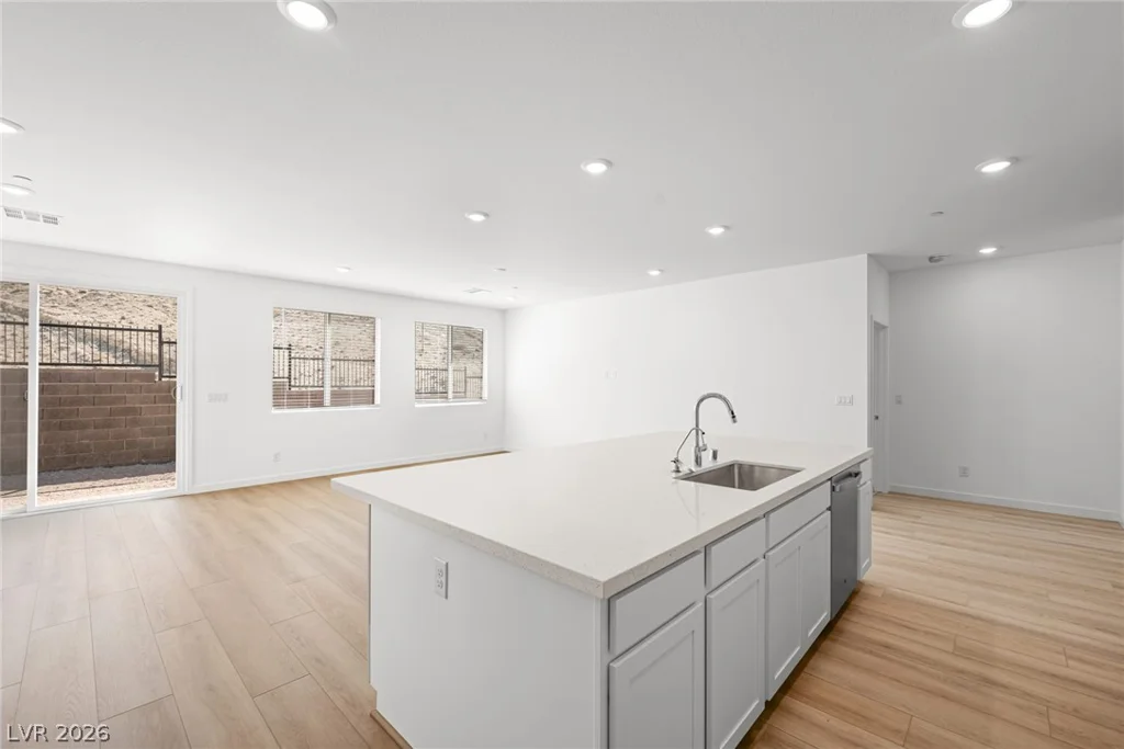 1409 Bianca Falls, Henderson, NV 89011