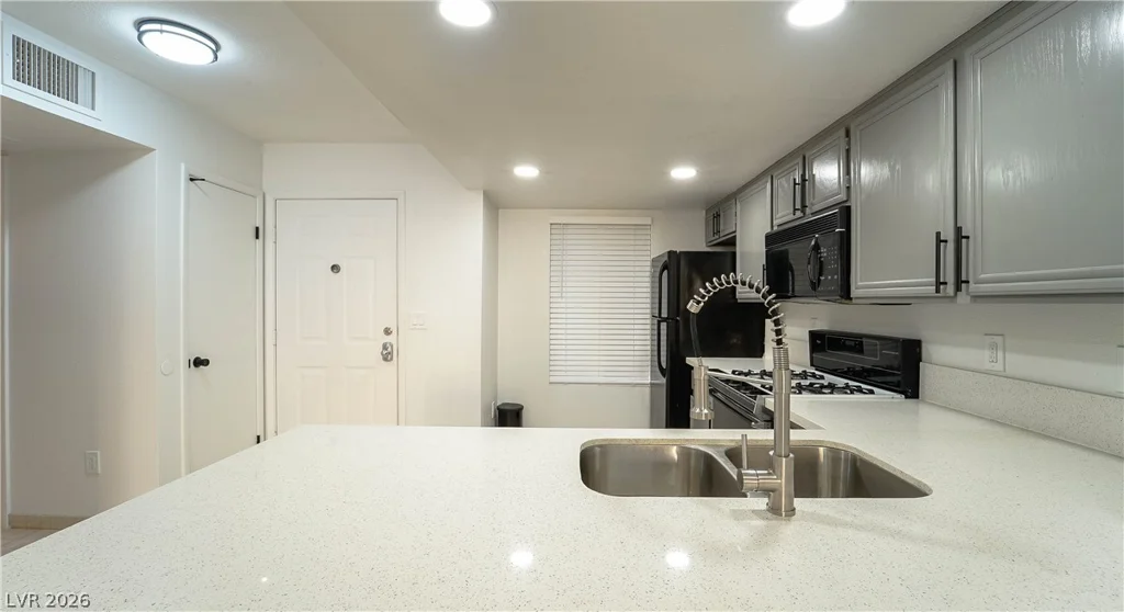 8070 Russell, Las Vegas, NV 89113