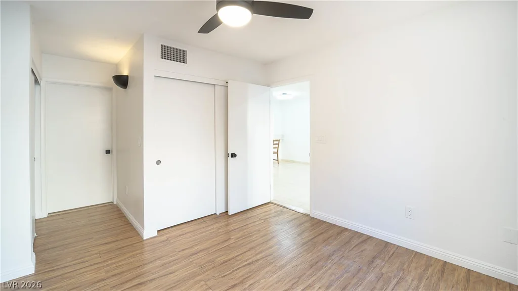 8070 Russell, Las Vegas, NV 89113