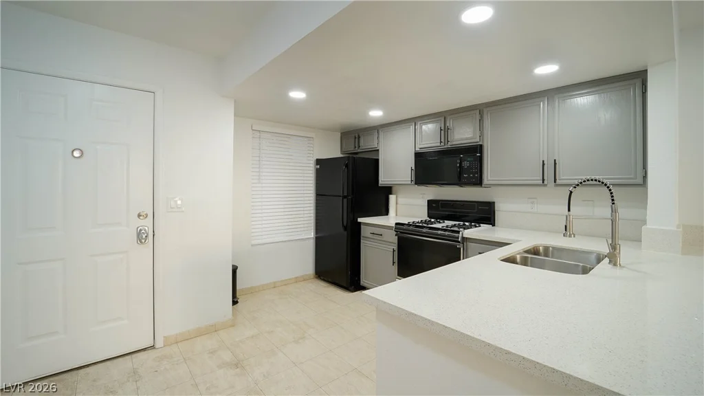 8070 Russell, Las Vegas, NV 89113