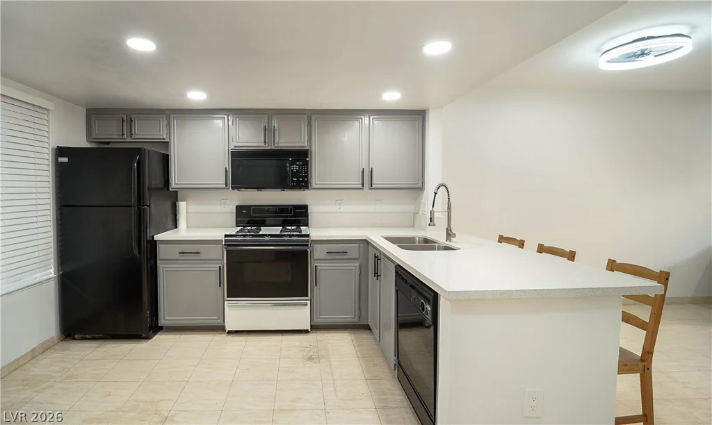 8070 Russell, Las Vegas, NV 89113