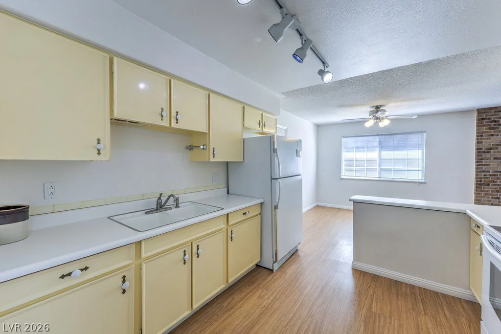 5708 Eugene, Las Vegas, NV 89108