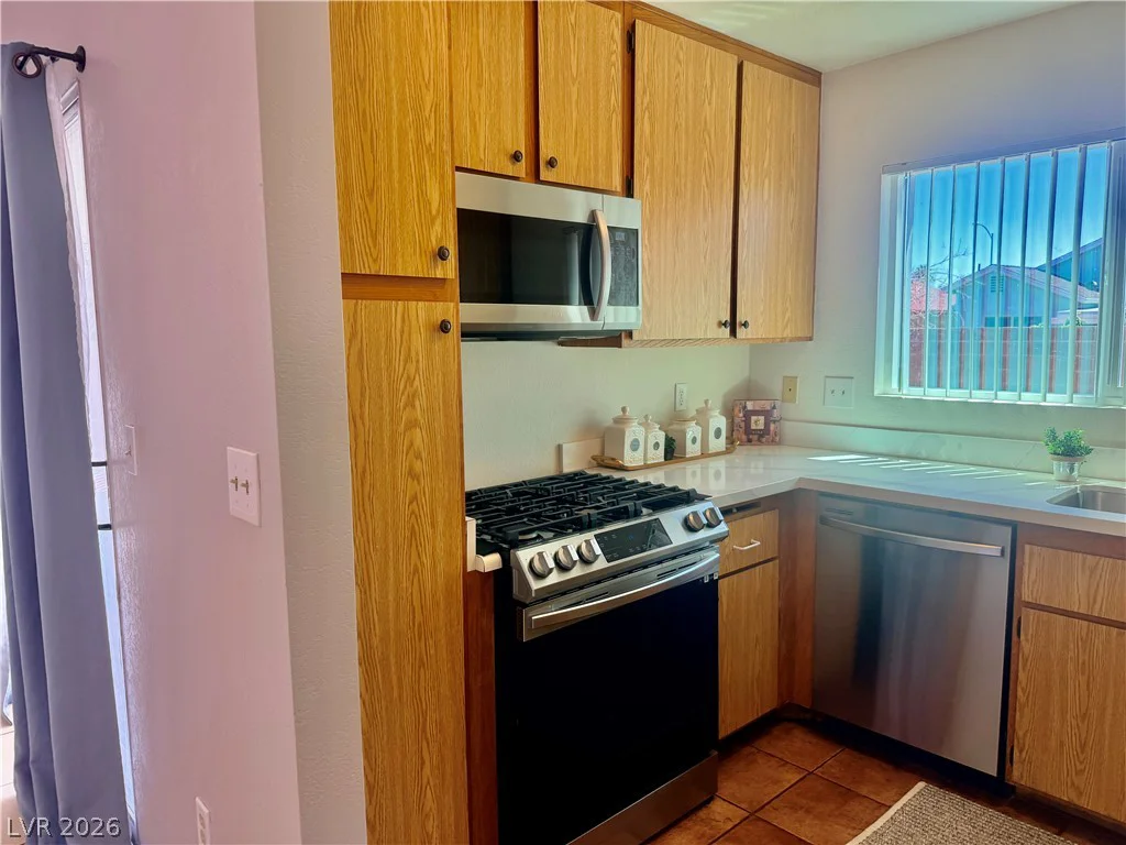 7281 Girard, Las Vegas, NV 89147