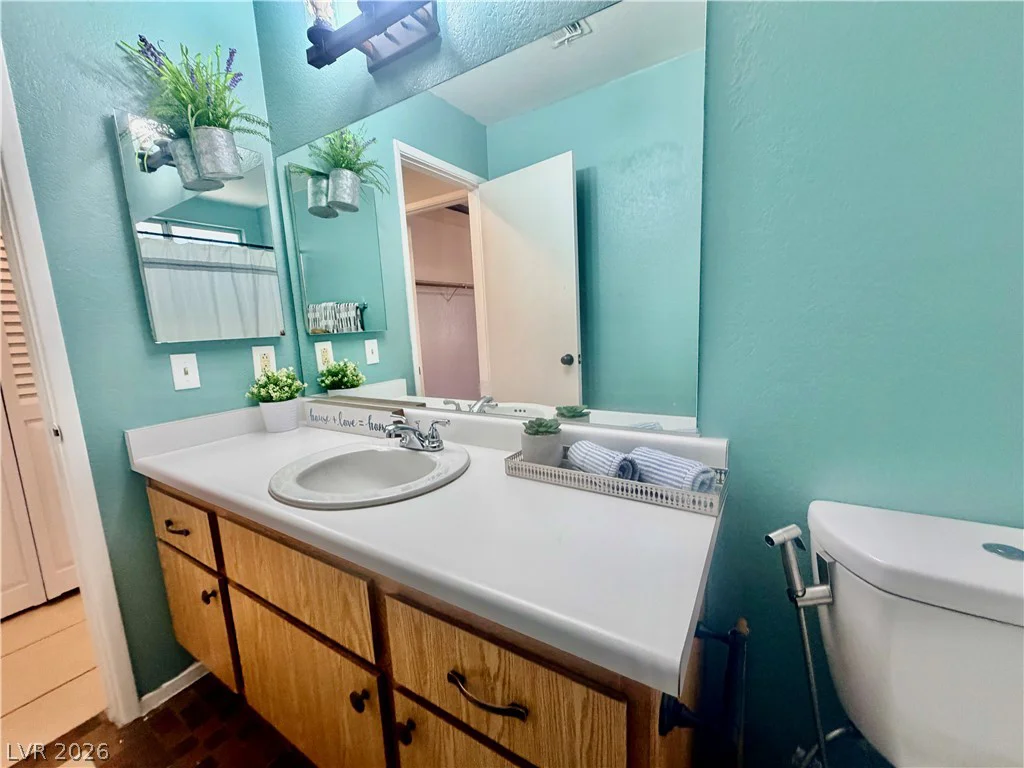 7281 Girard, Las Vegas, NV 89147