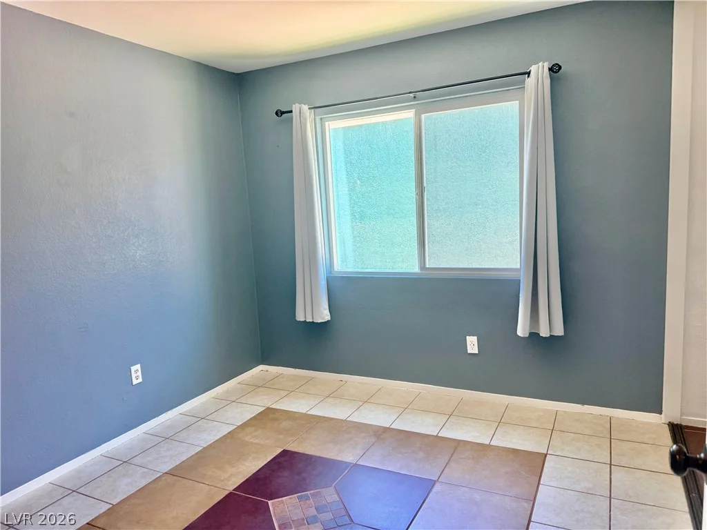 7281 Girard, Las Vegas, NV 89147