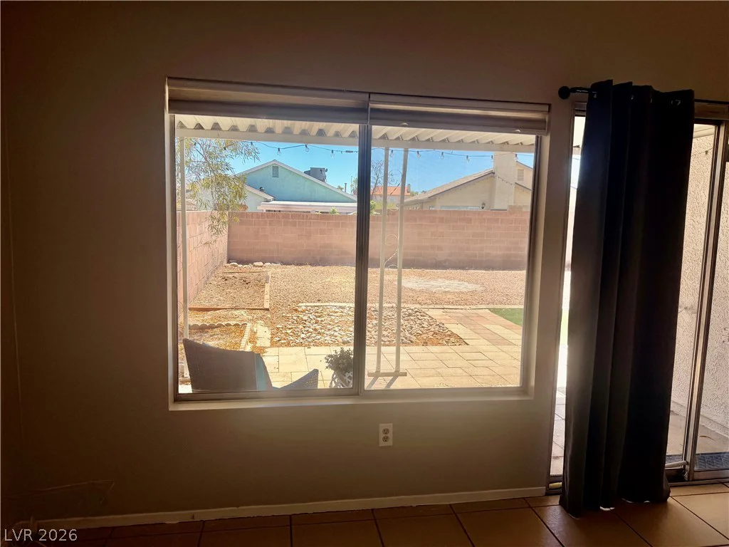 7281 Girard, Las Vegas, NV 89147