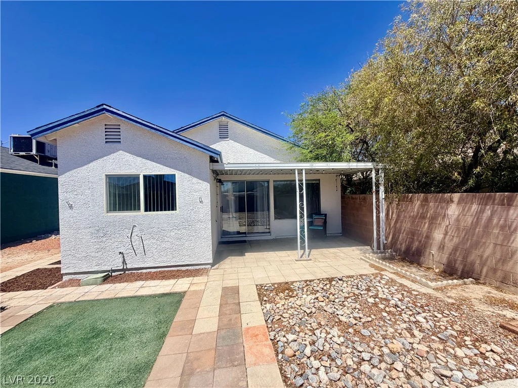 7281 Girard, Las Vegas, NV 89147