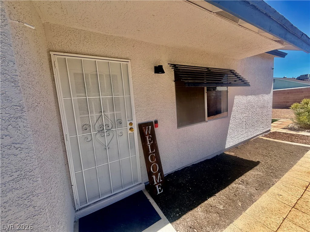 7281 Girard, Las Vegas, NV 89147