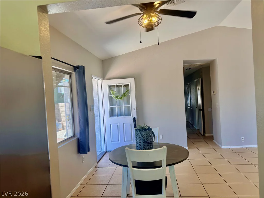 7281 Girard, Las Vegas, NV 89147