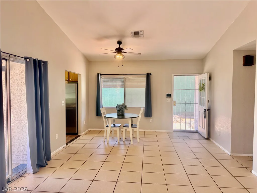 7281 Girard, Las Vegas, NV 89147