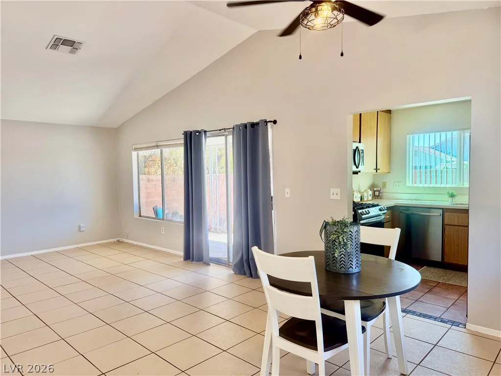 7281 Girard, Las Vegas, NV 89147