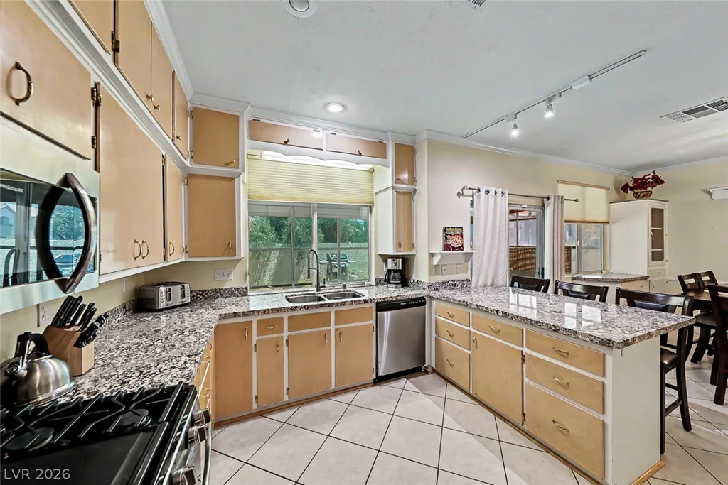 9594 Parvin, Las Vegas, NV 89123