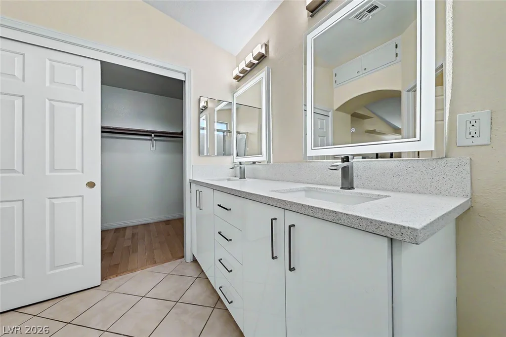 9594 Parvin, Las Vegas, NV 89123