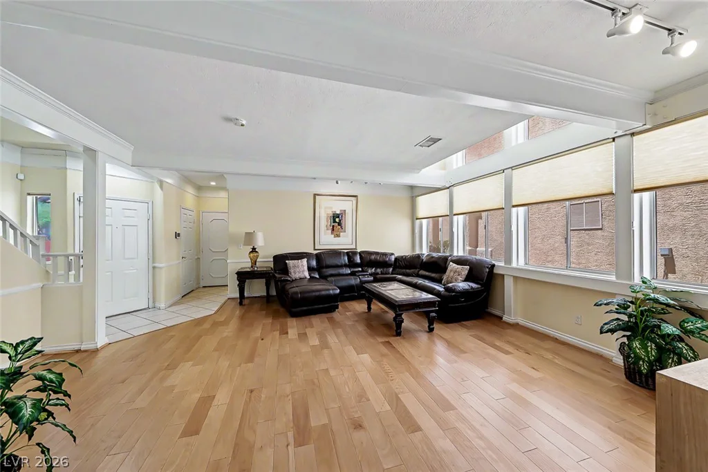 9594 Parvin, Las Vegas, NV 89123