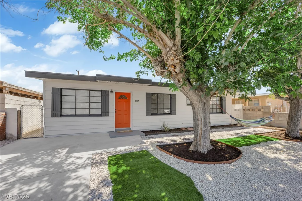 212 Minnesota, Las Vegas, NV 89107