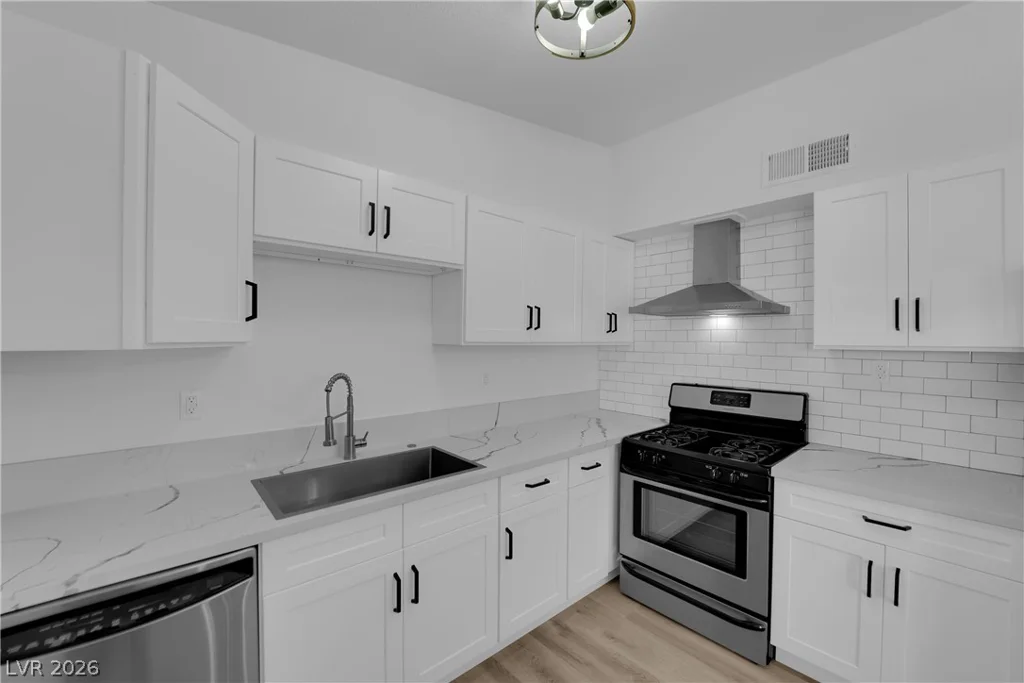 212 Minnesota, Las Vegas, NV 89107