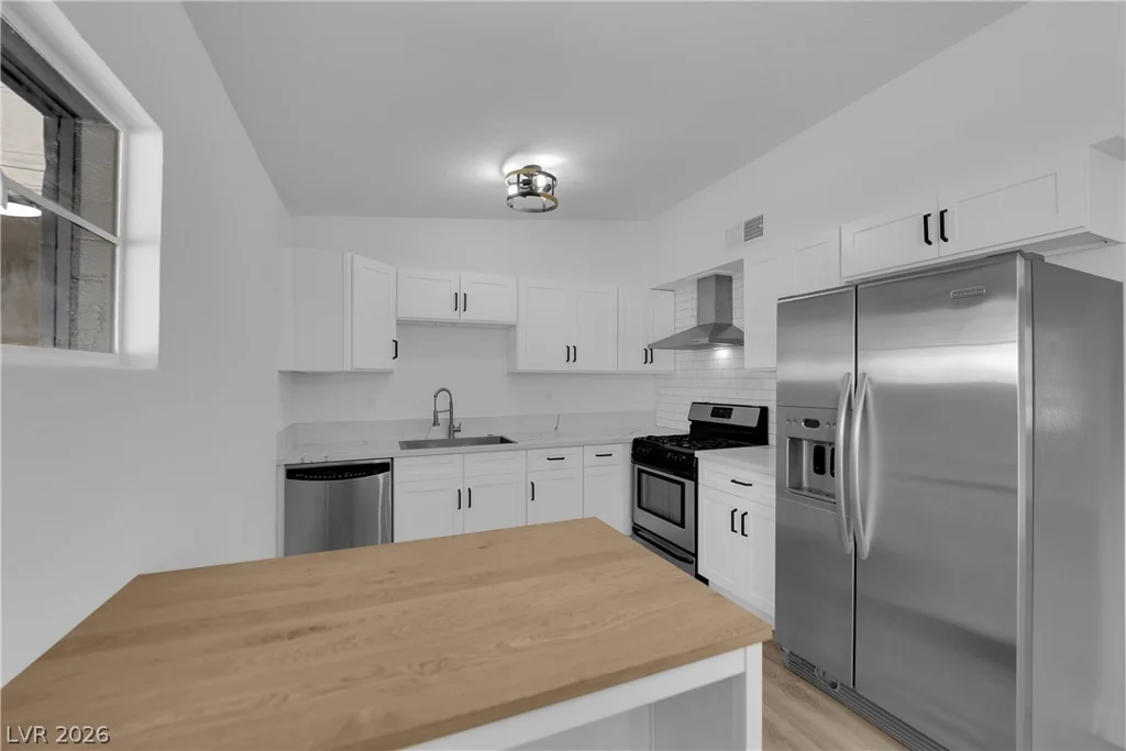 212 Minnesota, Las Vegas, NV 89107