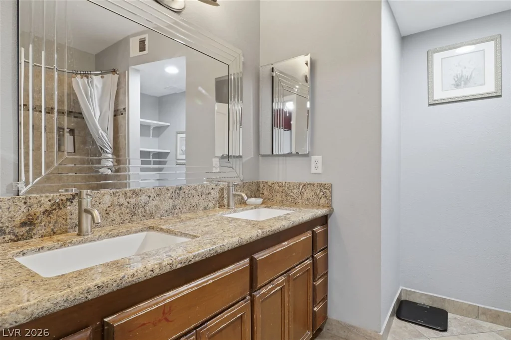 6233 Washington, Las Vegas, NV 89107