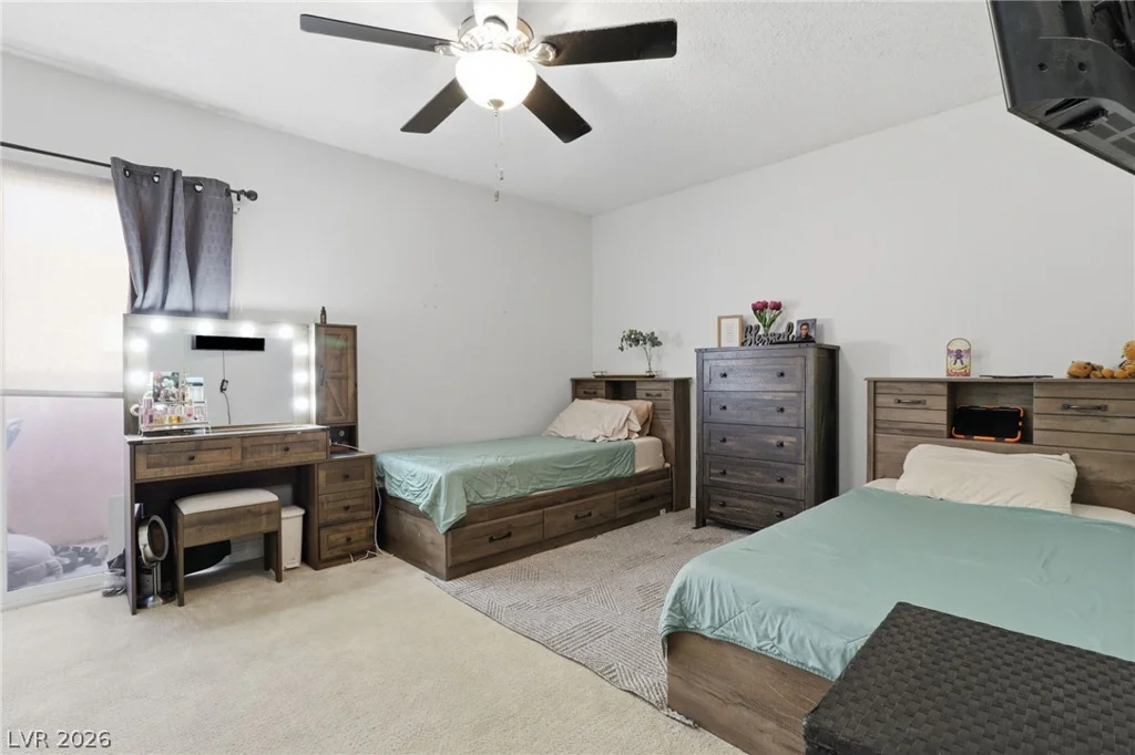 6233 Washington, Las Vegas, NV 89107