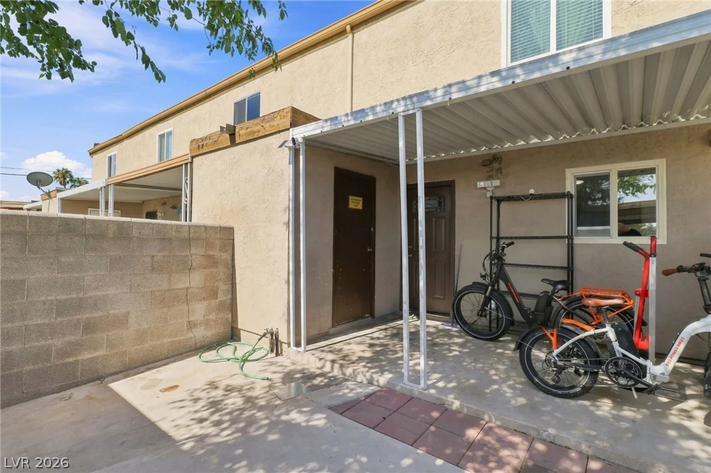 6233 Washington, Las Vegas, NV 89107
