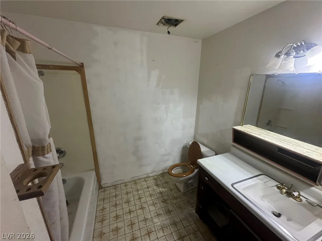 3001 Roseville, Las Vegas, NV 89102