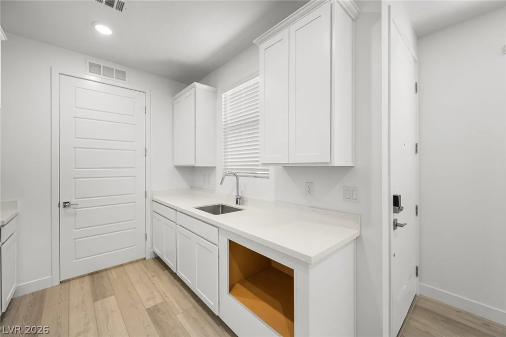 11824 Mimicking Song, Las Vegas, NV 89138