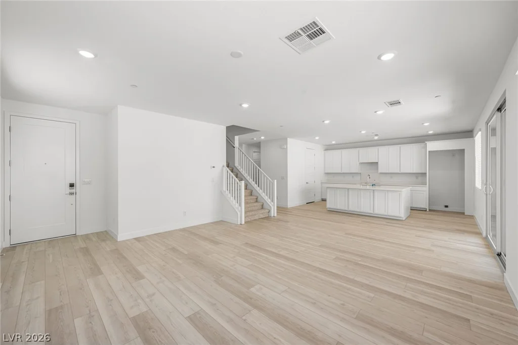 11824 Mimicking Song, Las Vegas, NV 89138
