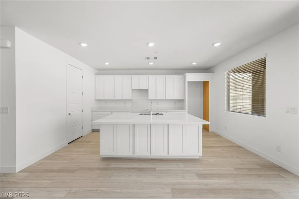 11824 Mimicking Song, Las Vegas, NV 89138