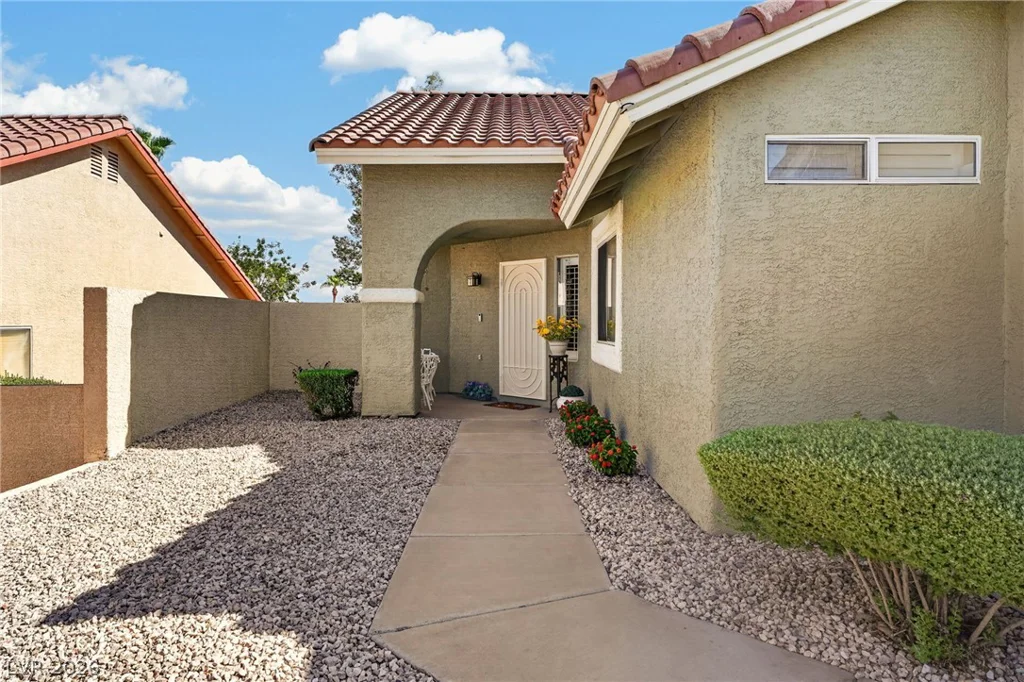 846 Holly Lake, Henderson, NV 89002
