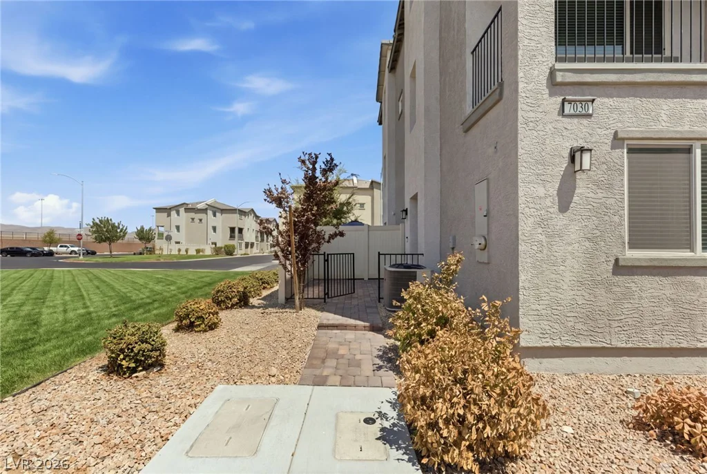 7030 Spicy Merlot, North Las Vegas, NV 89086
