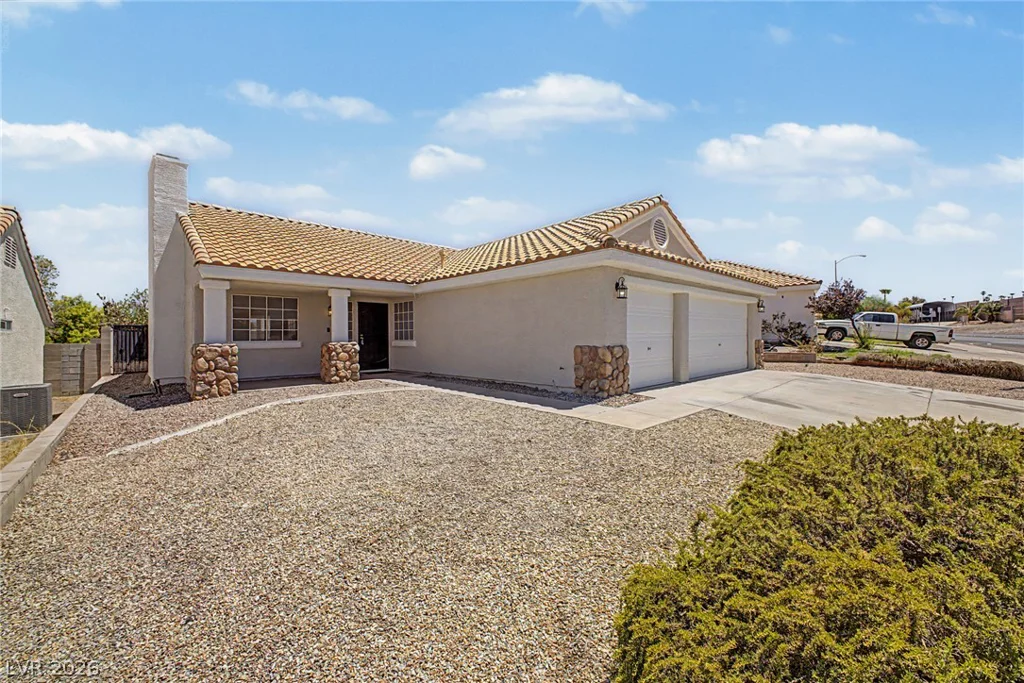 695 Pacific, Henderson, NV 89002